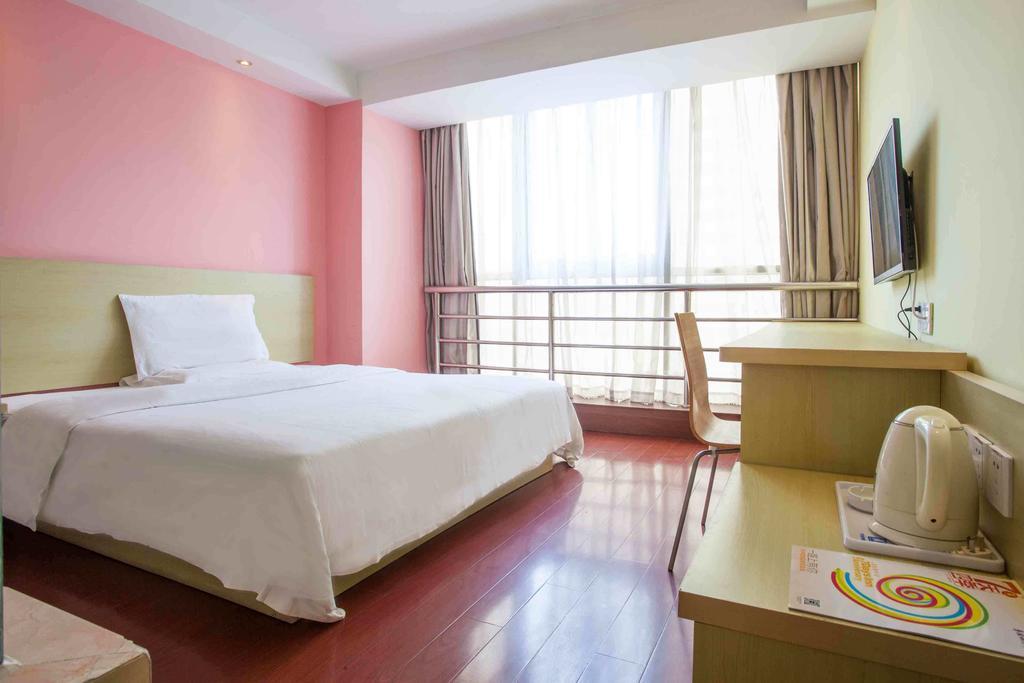 7Days Inn Nanchang North Railway Station Square 객실 사진